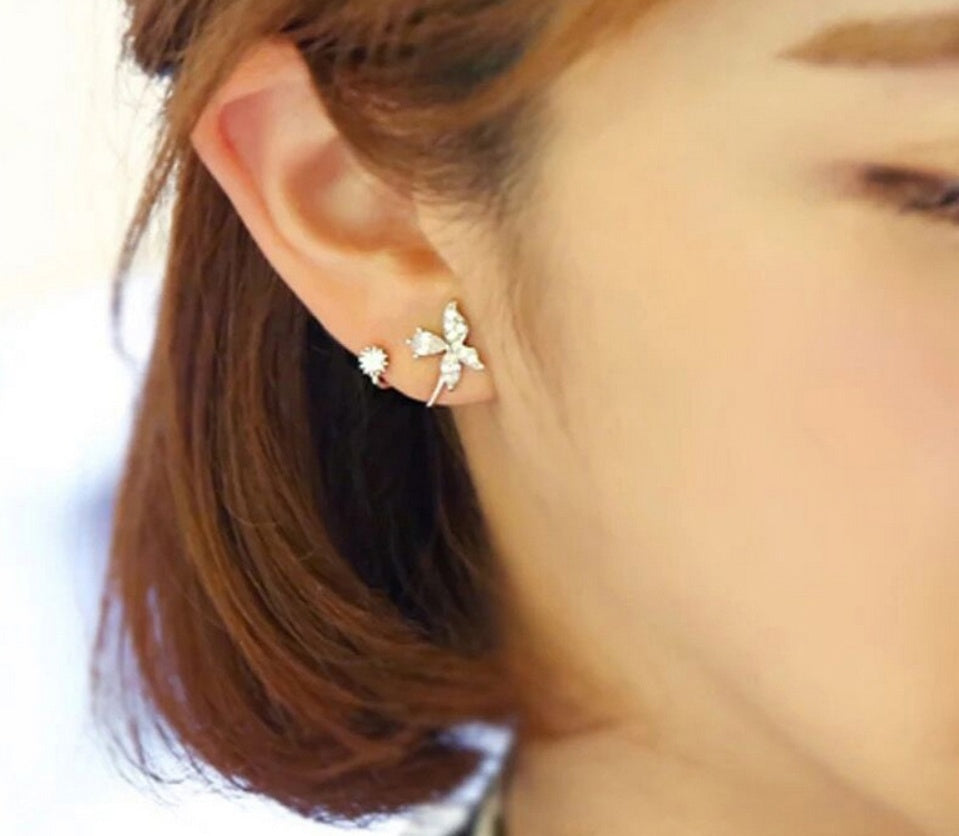 DIAMOND STUD EARRINGS