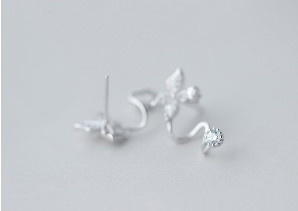 DIAMOND STUD EARRINGS