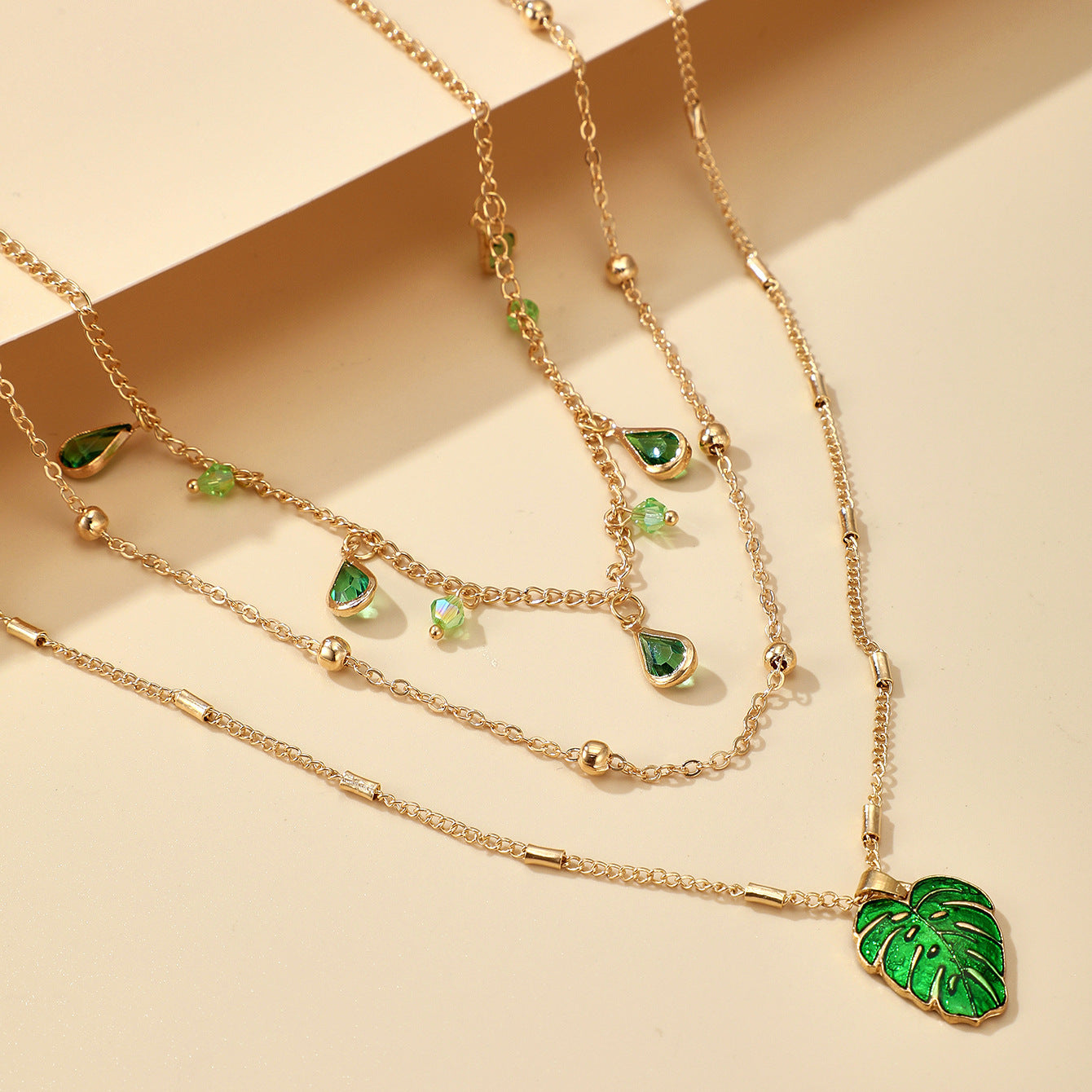 WATERDROP EMERALD NECKLACE CLAVICLE CHAIN