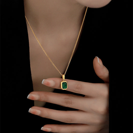 SIMPLE EMERALD PENDANT NECKLACE FEMALE CLAVICLE CHAIN