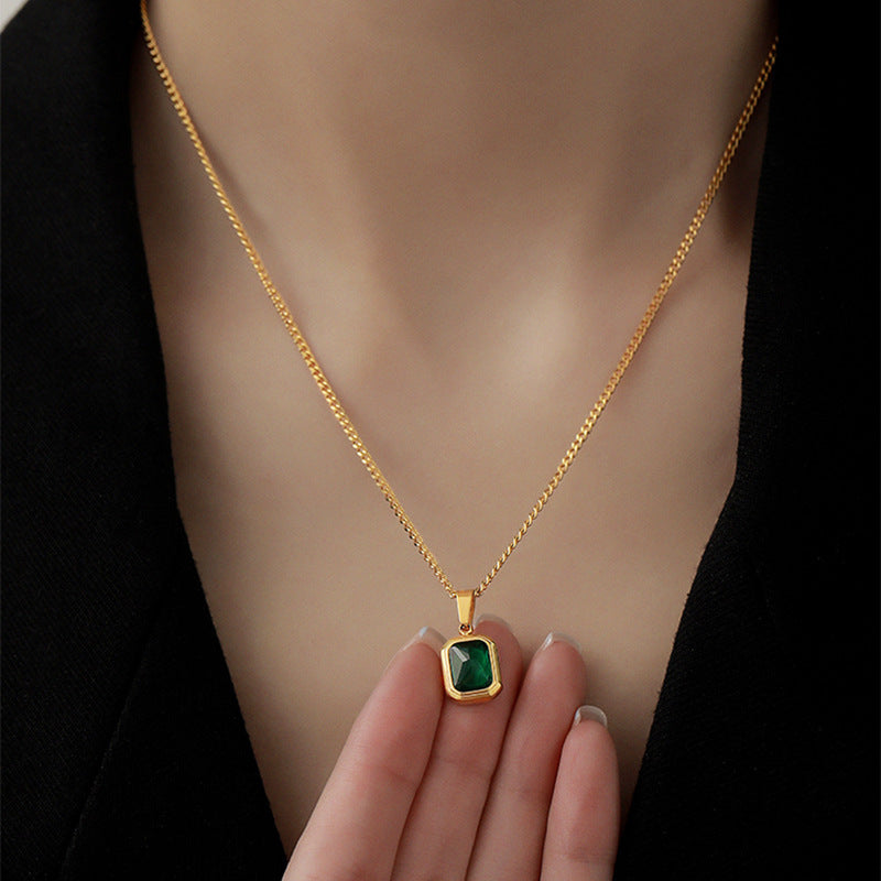 SIMPLE EMERALD PENDANT NECKLACE FEMALE CLAVICLE CHAIN