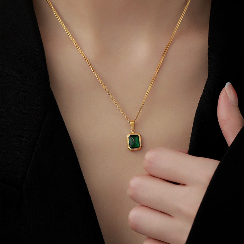 SIMPLE EMERALD PENDANT NECKLACE FEMALE CLAVICLE CHAIN