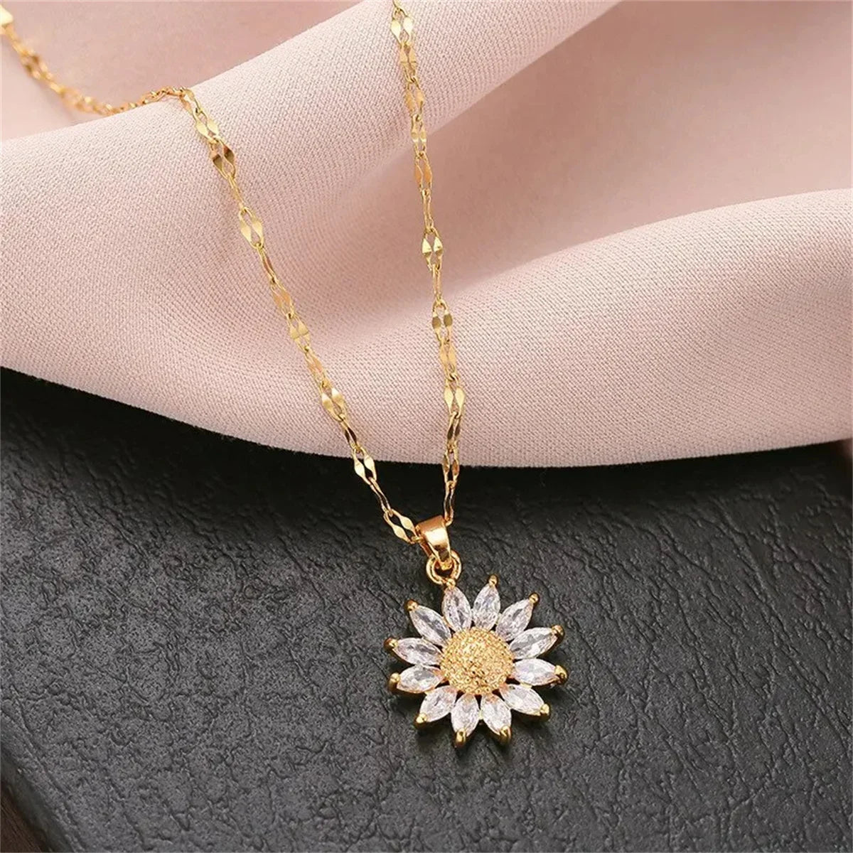 Cute Zircon Necklace for Women - Micro Inlaid Fashion Jewelry