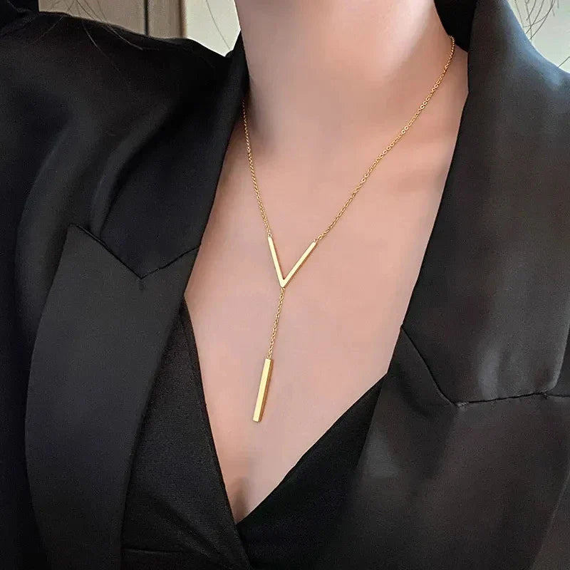 V Shape Stick Pendant Necklace