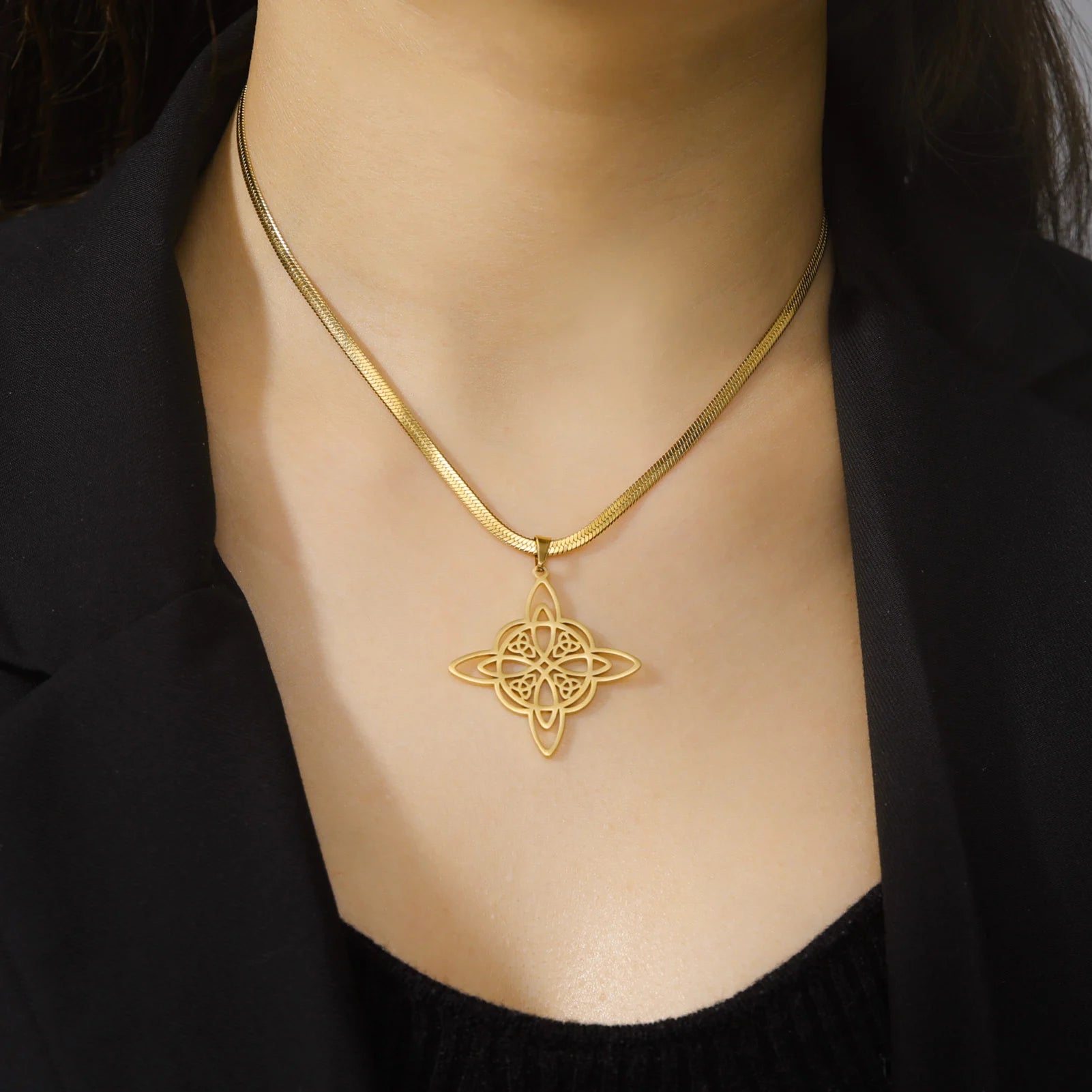 Skyrim Witch Knot Necklace - Stainless Steel Gold Snake Chain Choker