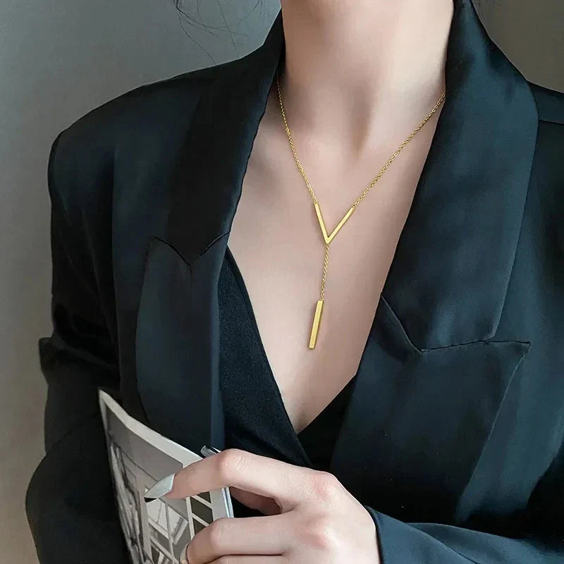 V Shape Stick Pendant Necklace