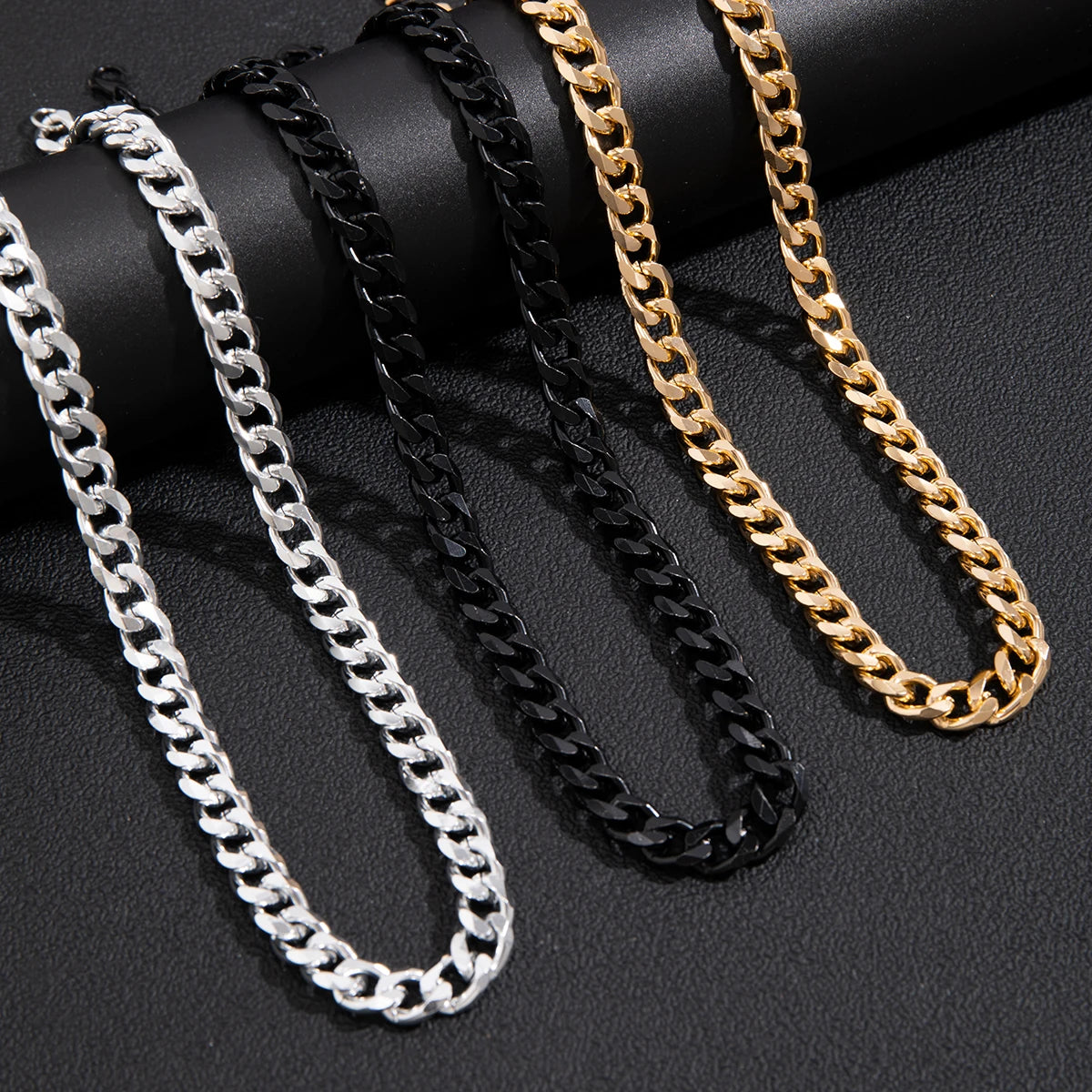 Simple Cuban Link Choker - Gold or Black Aluminum Chain for Men