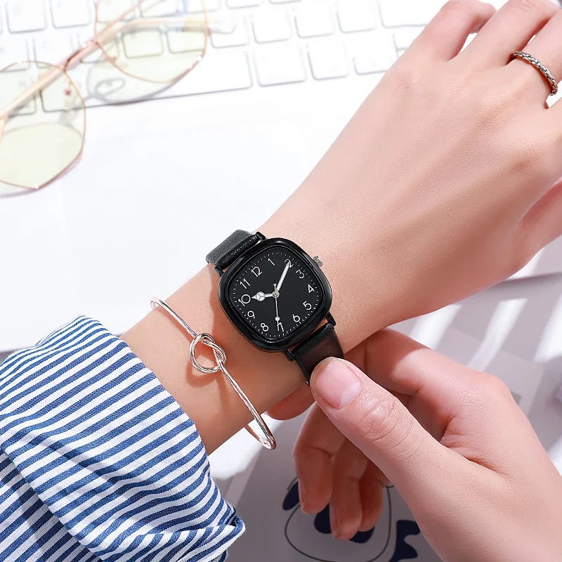 Fashion Brand Bear Watch - Casual Ladies Silicone Design