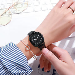 Fashion Brand Bear Watch - Casual Ladies Silicone Design